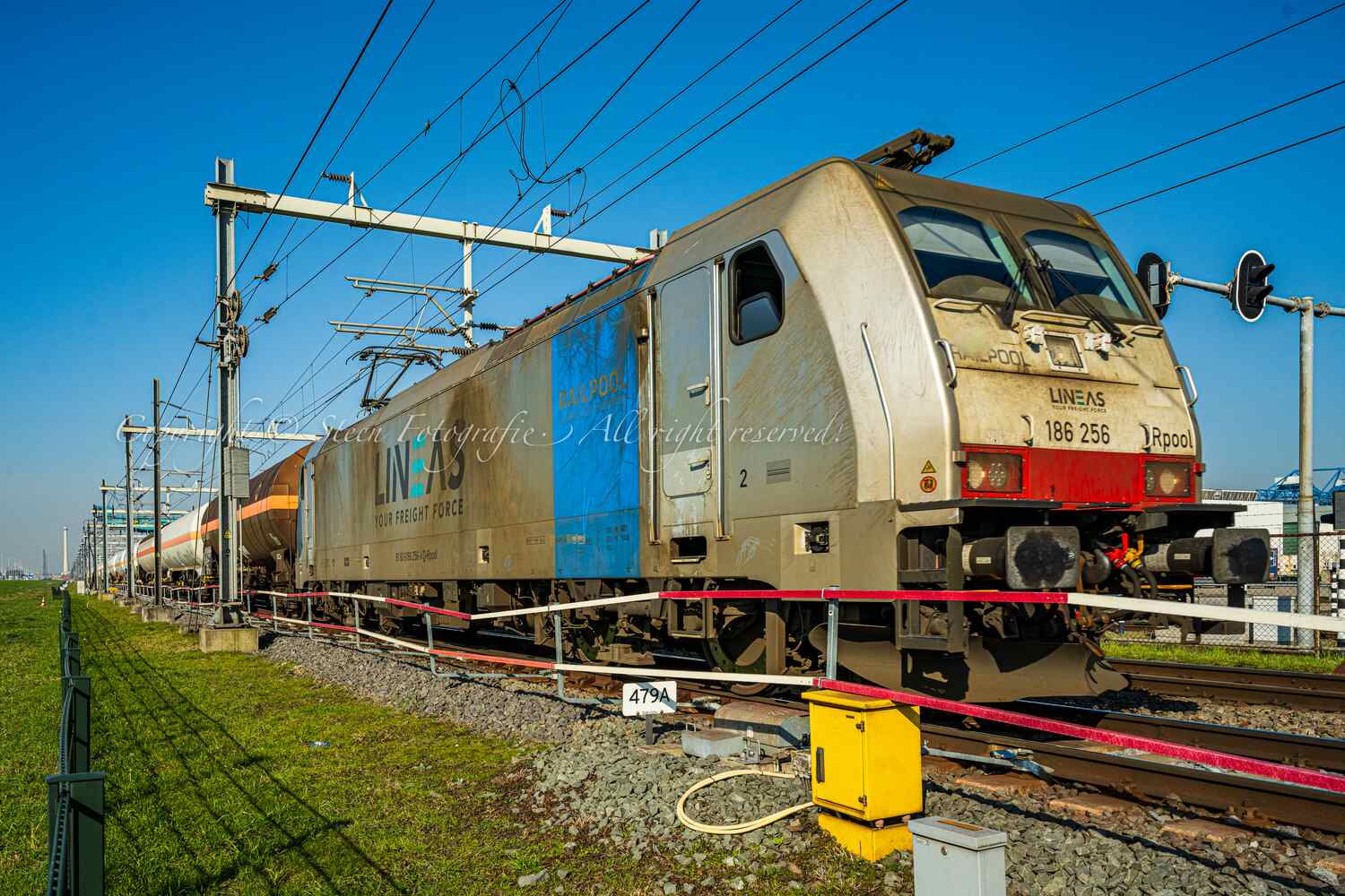 Railpool / Lineas, 186 256