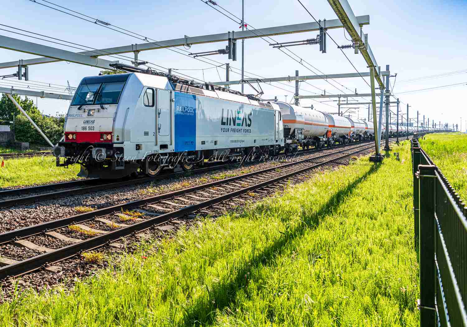 Railpool / Lineas, 186 503