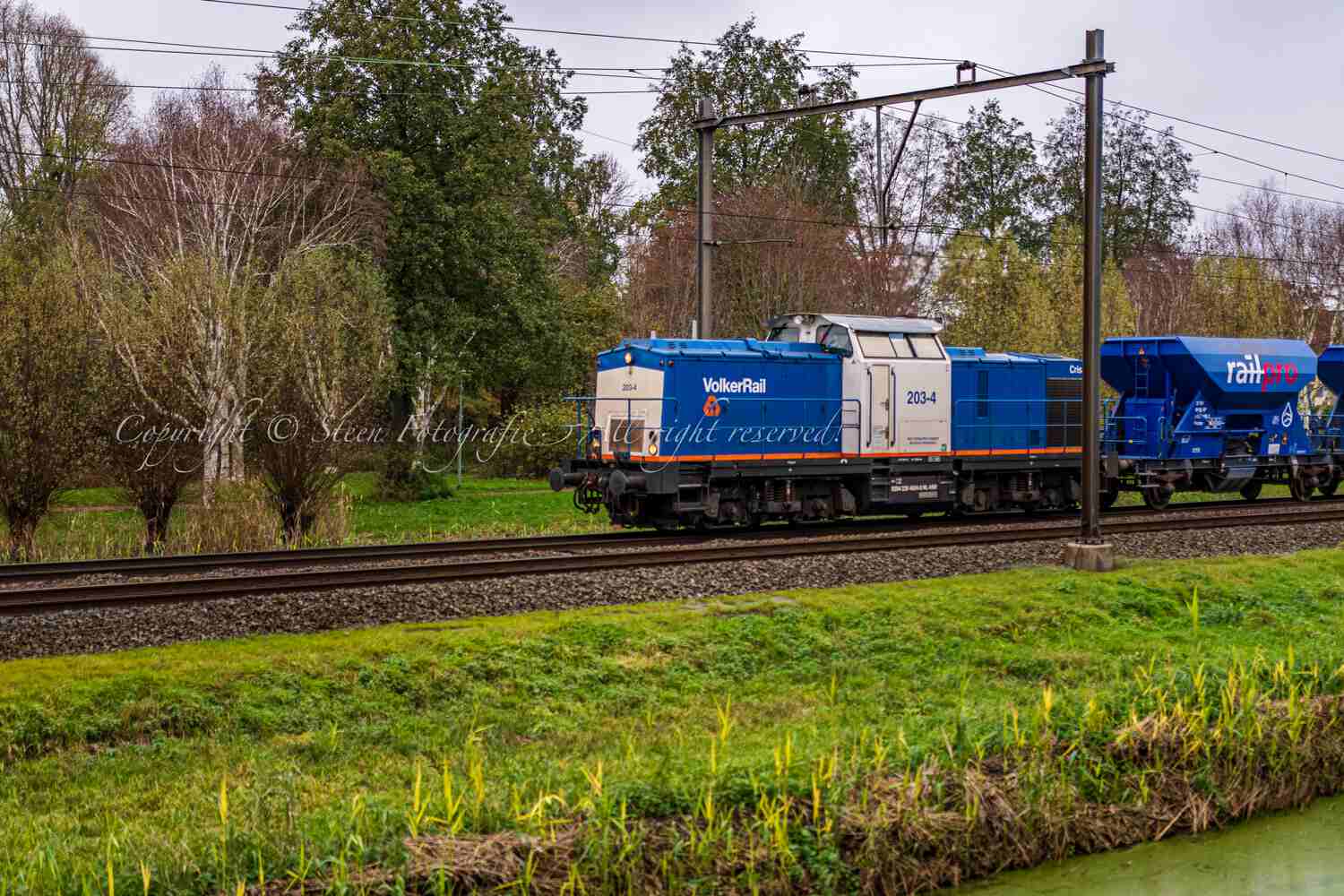 V100, Volker Rail 204-4
