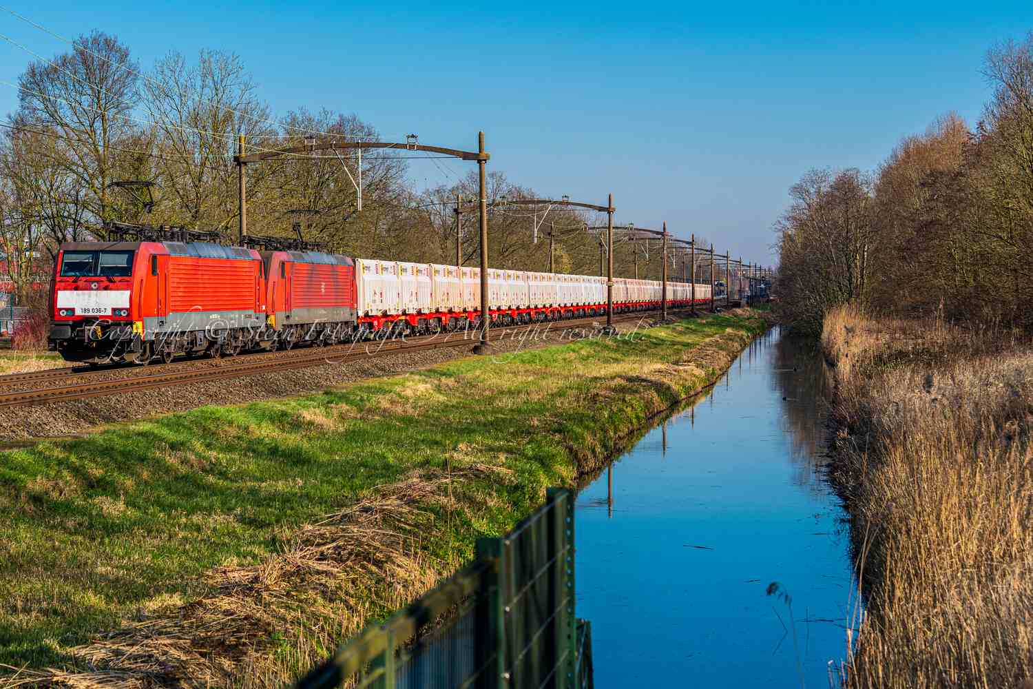 DB 189 036-7 en 189 045-8