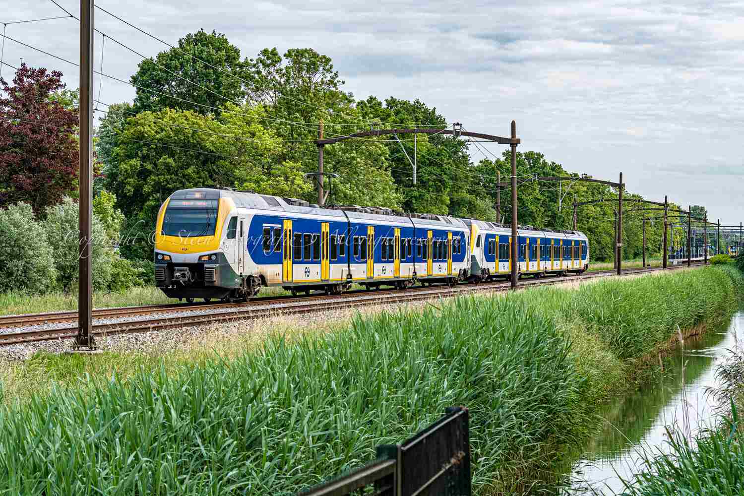 NS Treinstel FLIRT, 2216