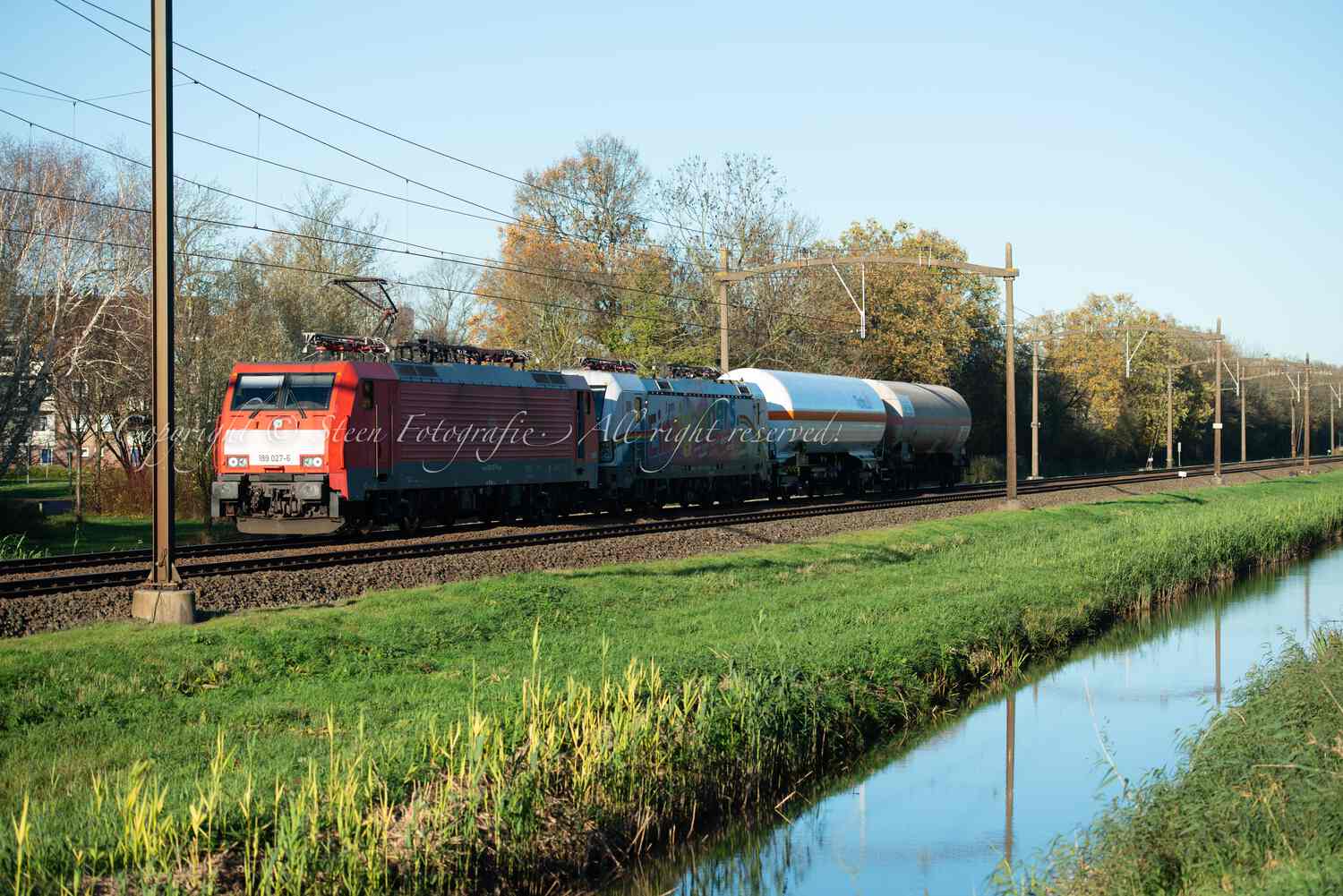 DB 189 027-6 en 193 366