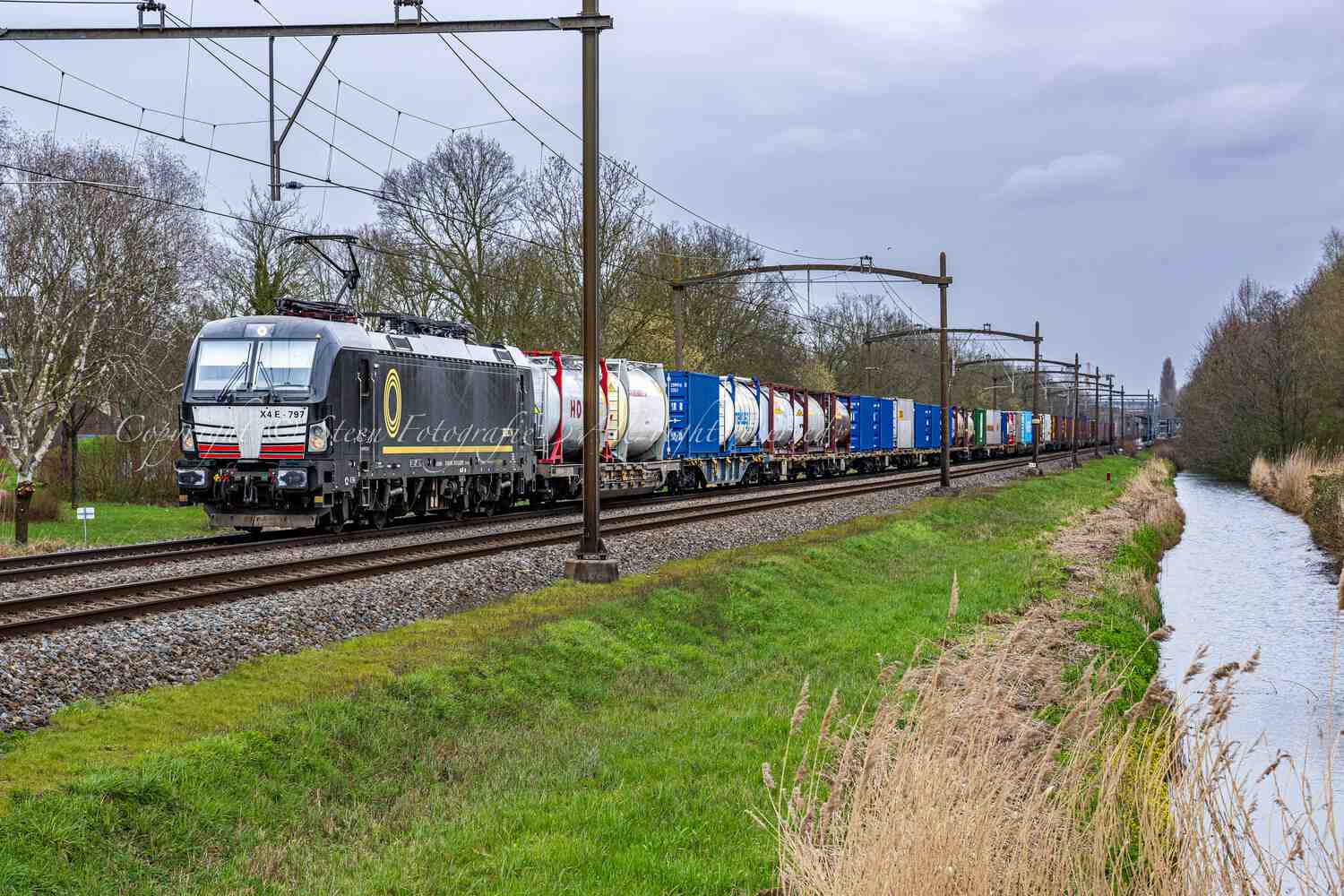 Beacon, Zwart, X4 E-797