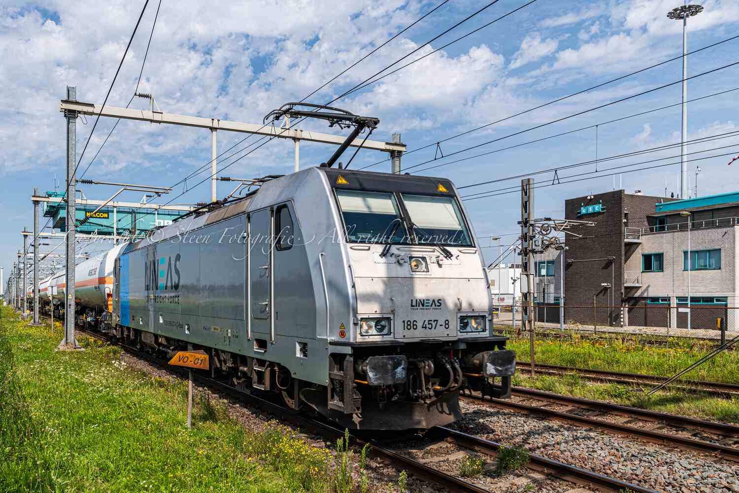 Railpool / Lineas 186 457-8