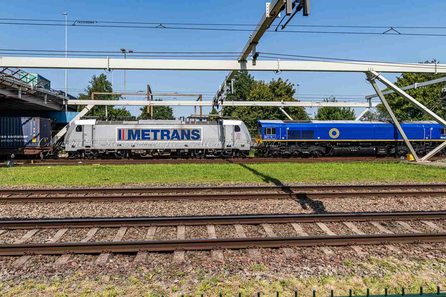 Metrans 386 036-8 met als tractie RTB Cargo 1266 033-7