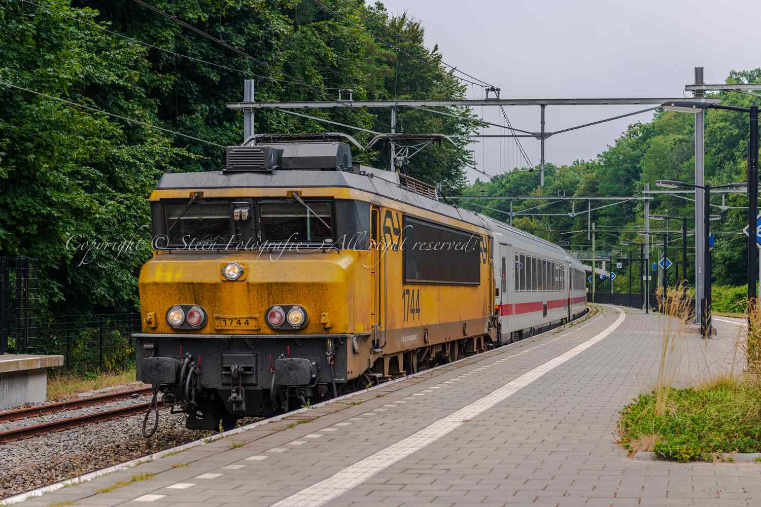 NS 1744 A'dam Berlijn