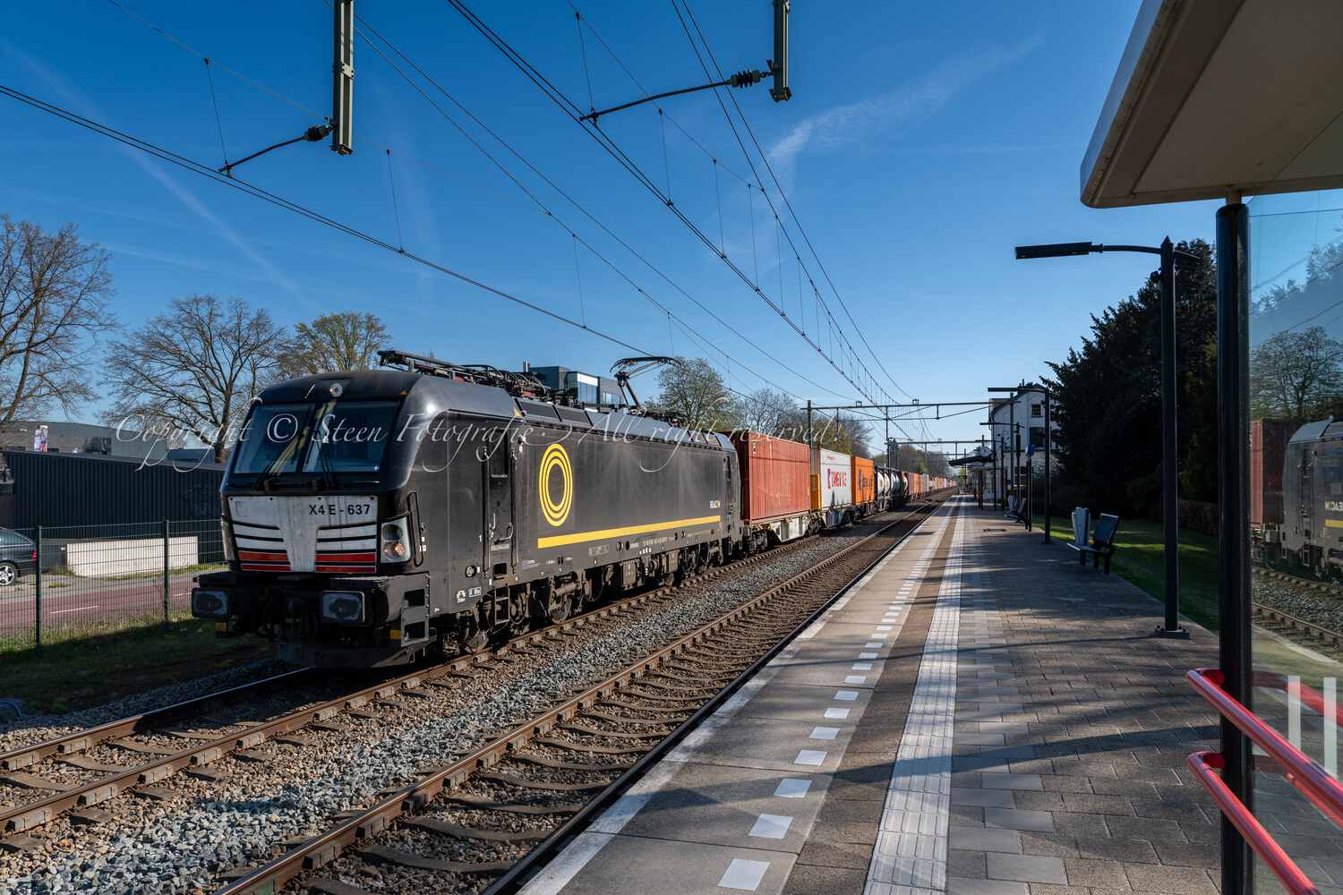 Beacon / SBB Cargo Int. X4 E 637