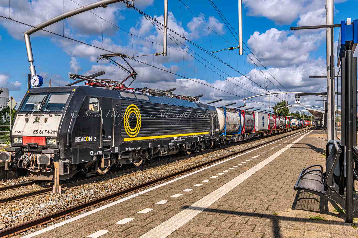 Beacon / Ecco Rail 281