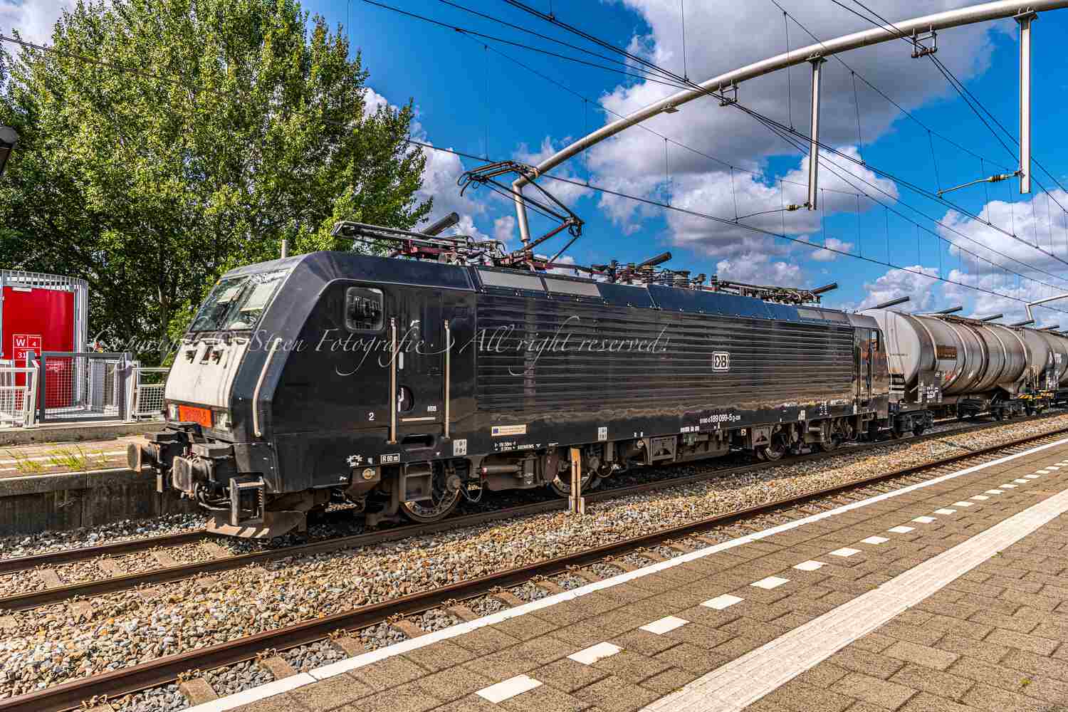 DB 189 099-5 (wit DB logo)